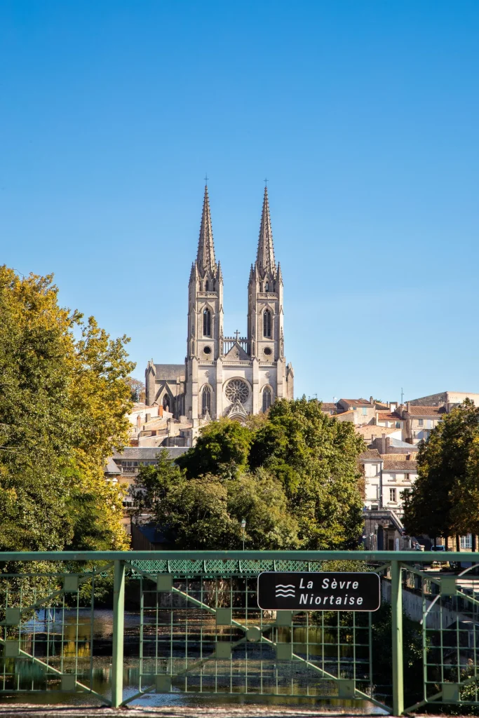 eglise-niort-sevre-niortaise-marais-poitevin