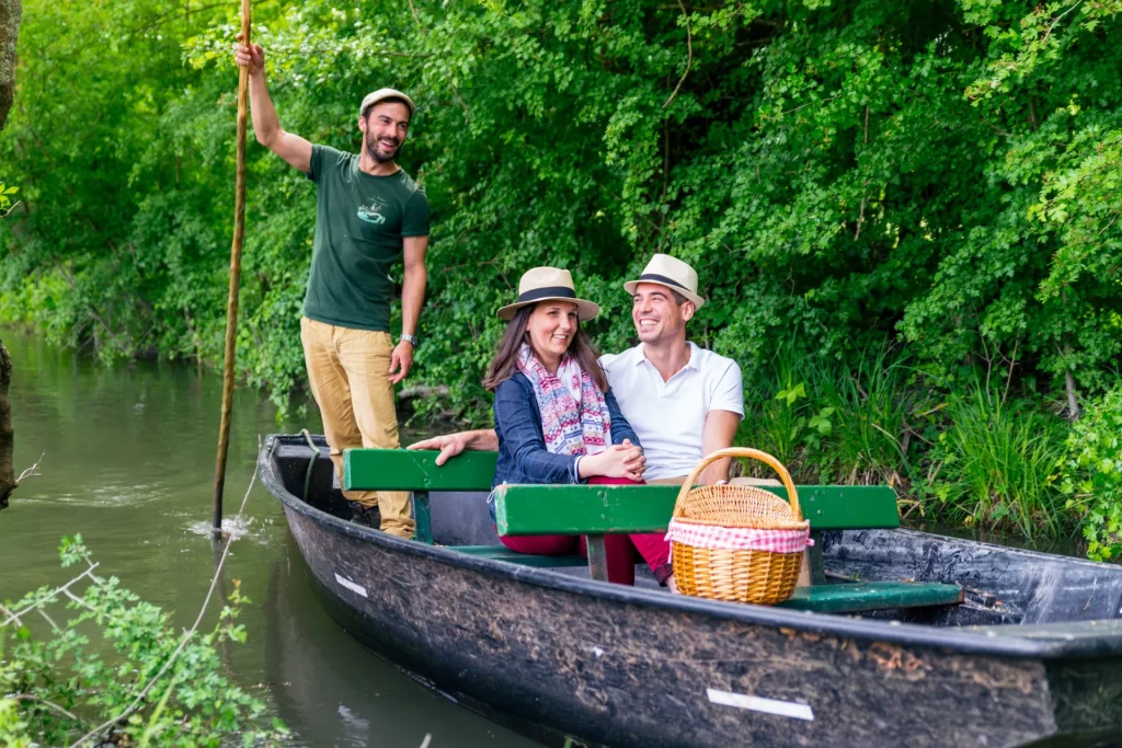 Balade en barque au parc ornithologique les oiseaux du marais potievin