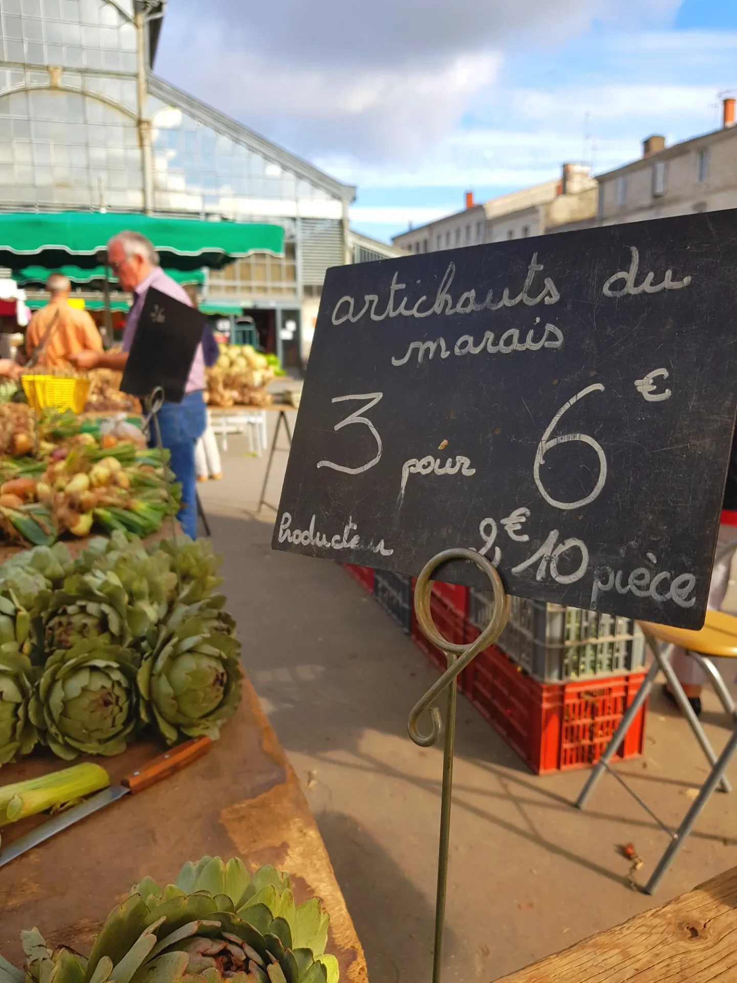 artichauts-marche-des-halles-de-niort-marais-poitevin