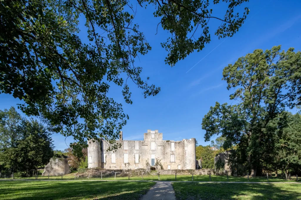 chateau-de-mursay-vallee-de-la-sevre-niortaise-niort-marais-poitevin