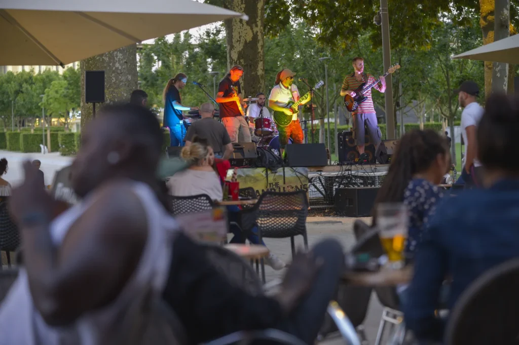 concert-place-de-la-breche-evenement-niort-marais-poitevin