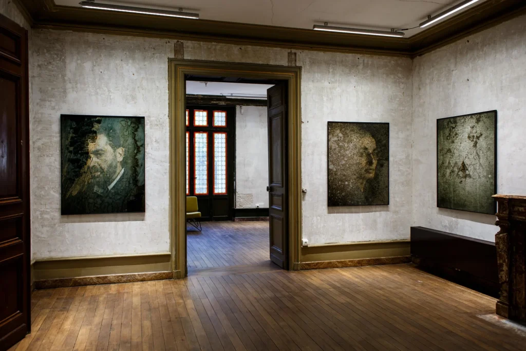 galerie-du-premier-étage-exposition-2022-les-interstice-de-freederic-stucin-niort-marais-poitevin