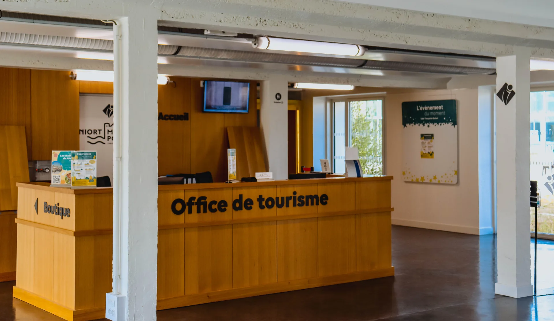 accueil-port-boinot-office-de-tourisme-niort-marais-poitevin