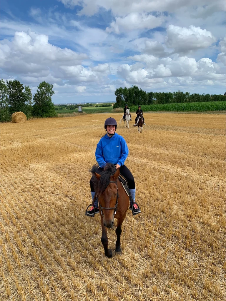 balade-a-cheval-champs-itinerance-niort-marais-poitevin