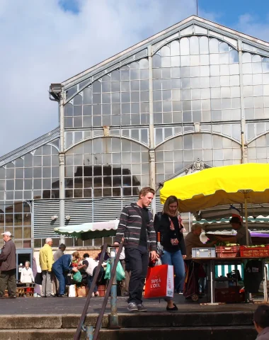 le-marche-des-halles-de-niort-marais-poitevin