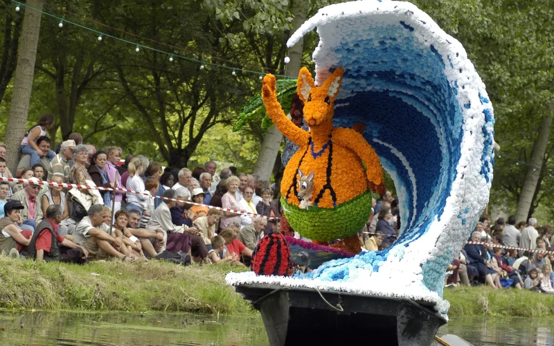 fete-des-bateaux-fleuris-saint-maxire-niort-marais-poitevin