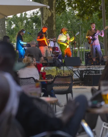 concert-place-de-la-breche-evenement-niort-marais-poitevin