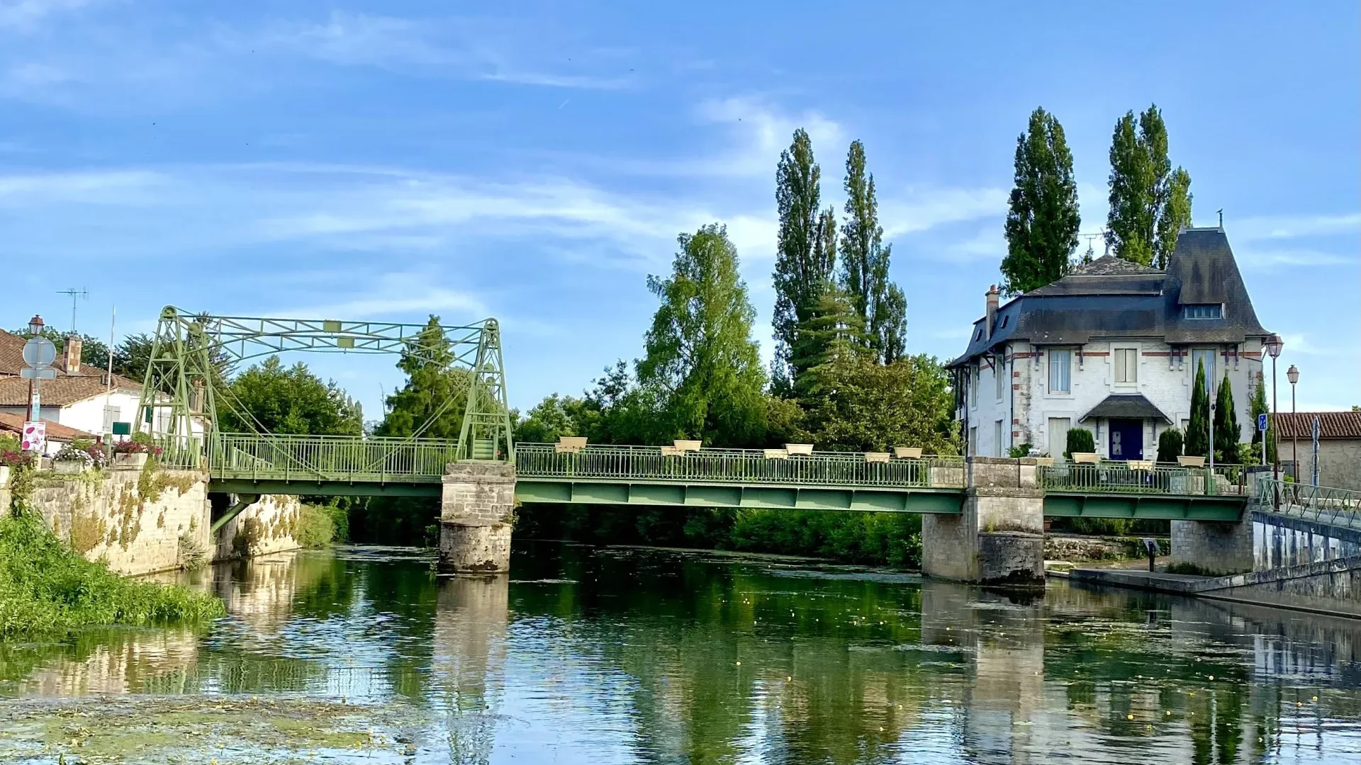 Magné et son pont