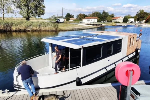 croisiere-en-bateau-habitable-port-boinot-niort-marais-poitevin